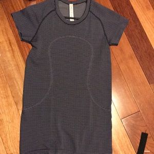 Swiftly Tech LS Crew NWOT